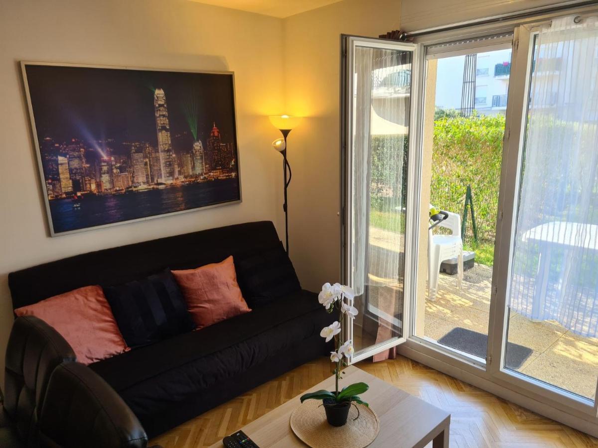 Appartement Avec Rez De Jardin A Disneyland Монтеврен Экстерьер фото