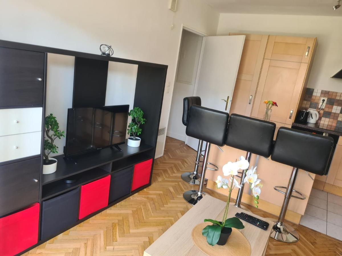 Appartement Avec Rez De Jardin A Disneyland Монтеврен Экстерьер фото