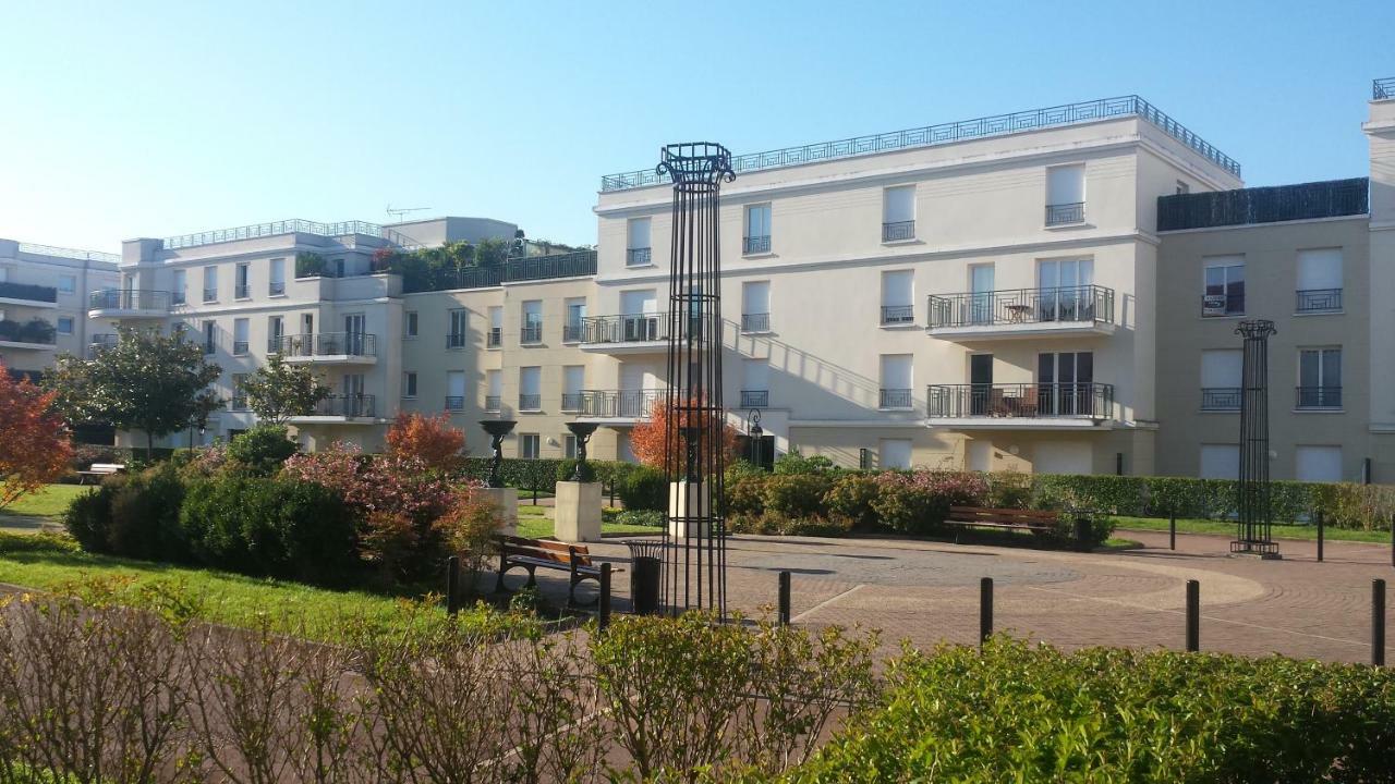 Appartement Avec Rez De Jardin A Disneyland Монтеврен Экстерьер фото