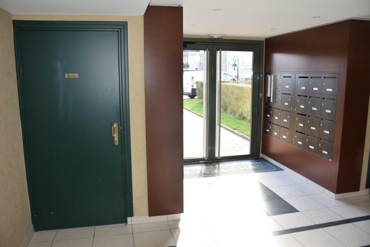 Appartement Avec Rez De Jardin A Disneyland Монтеврен Экстерьер фото