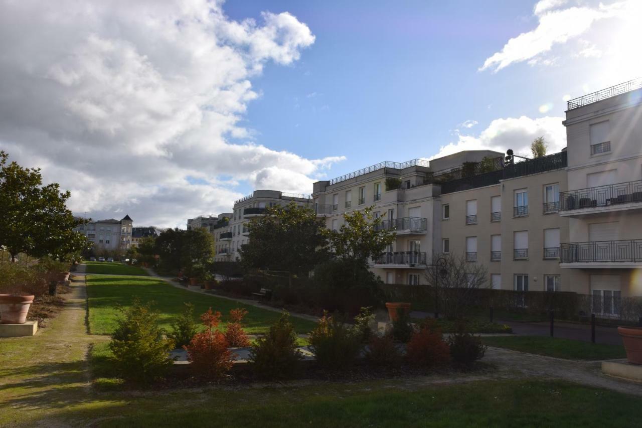 Appartement Avec Rez De Jardin A Disneyland Монтеврен Экстерьер фото