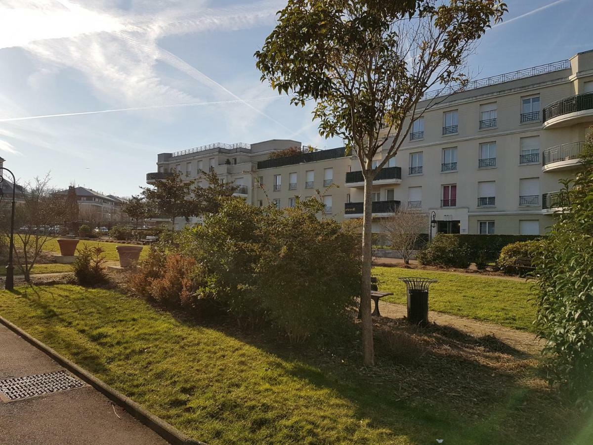 Appartement Avec Rez De Jardin A Disneyland Монтеврен Экстерьер фото